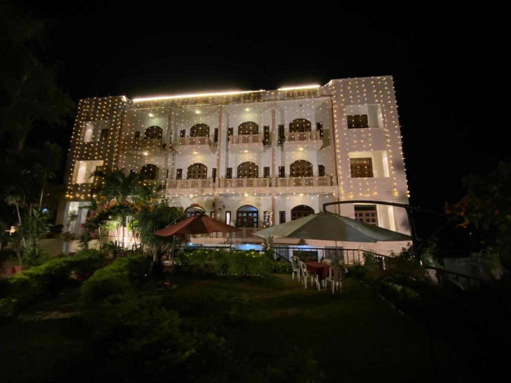 Hotel Fort View Tikamgarh Exterior photo